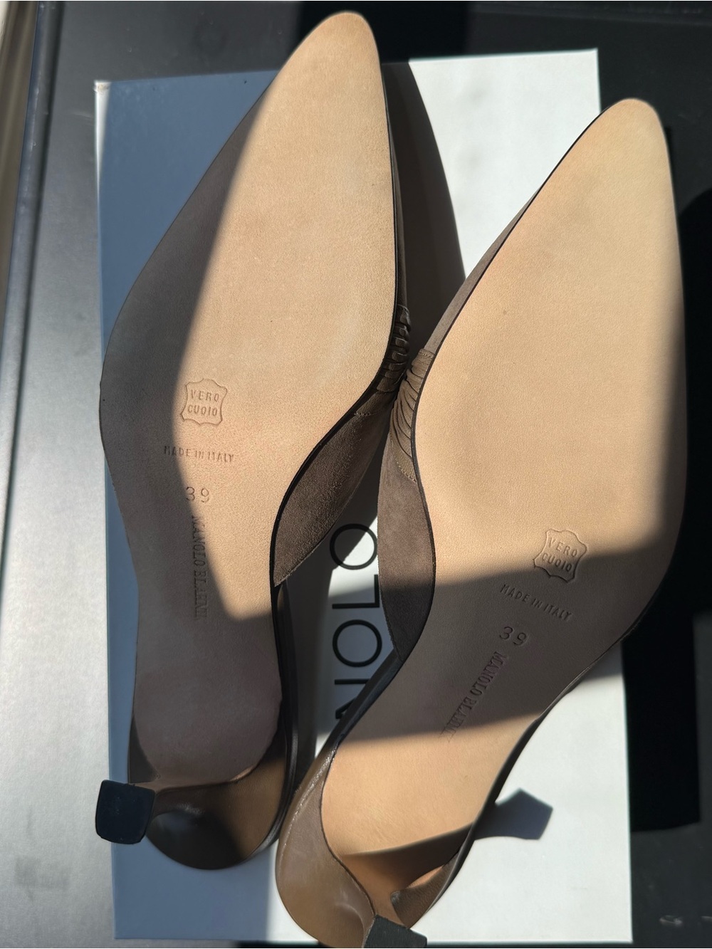 Manolo Blahnik Tan Suede Pointed Toe Knot Mules - Picture 5 of 5